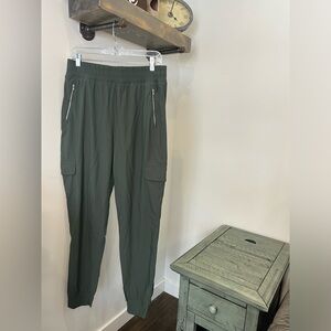 Old Navy Green Cargo Pants size M tall